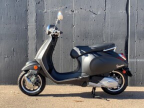2023 Vespa Primavera 150 S thumb 1