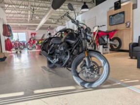 2024 Moto Guzzi V7 Stone thumb 1