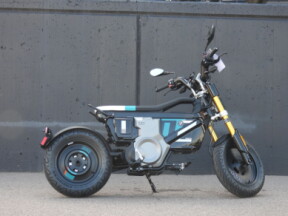 2024 BMW Motorrad CE 02 thumb 1