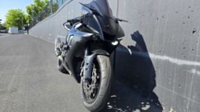 2020 Yamaha YZF-R1 thumb 1