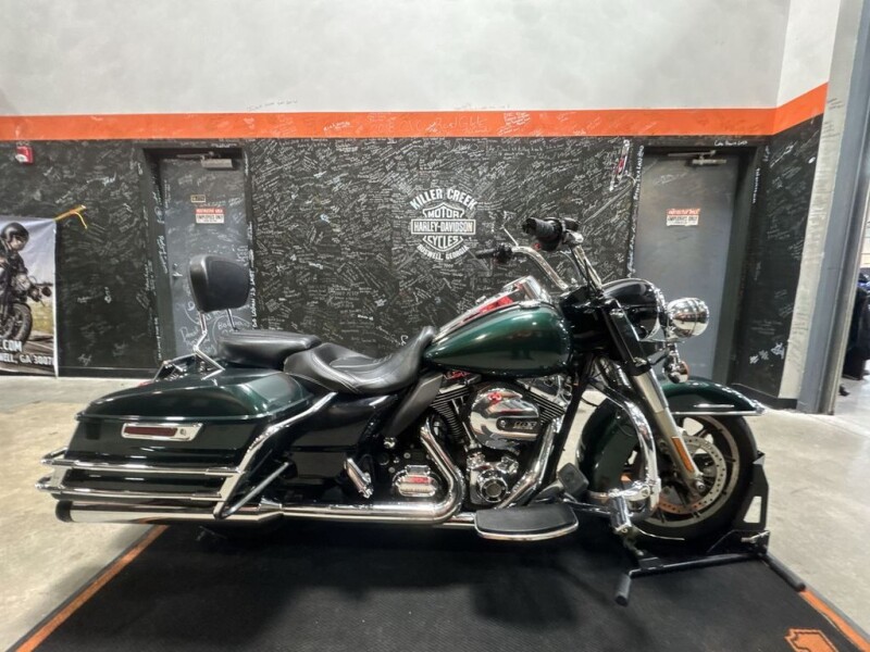 2015 Harley-Davidson<sup>®</sup> Road King<sup>®</sup> Classic MYS GREEN NOPS
