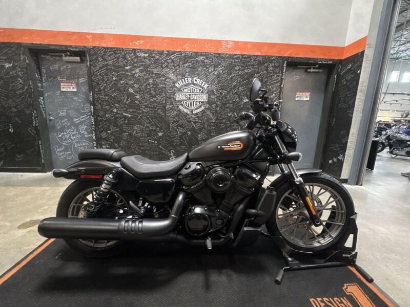 2025 Harley-Davidson<sup>®</sup> Nightster® Special BLACK DENIM