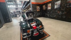 2015 Harley-Davidson<sup>®</sup> Road King<sup>®</sup> Classic MYS GREEN NOPS thumb 2