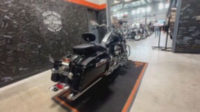2016 Harley-Davidson<sup>®</sup> Road King<sup>®</sup> Police Special BLACK thumb 1