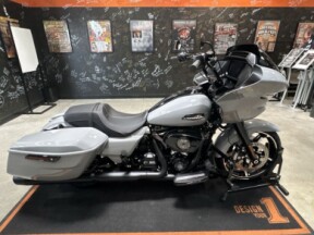 FLTRX 2025 Road Glide® thumb 1