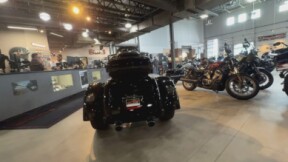 FLHTCUTGSE 2022 CVO™ Tri Glide® thumb 2