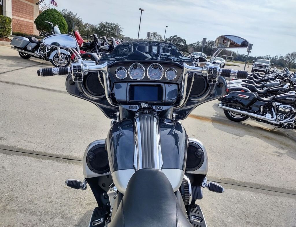 CVO Street Glide - Photo 6