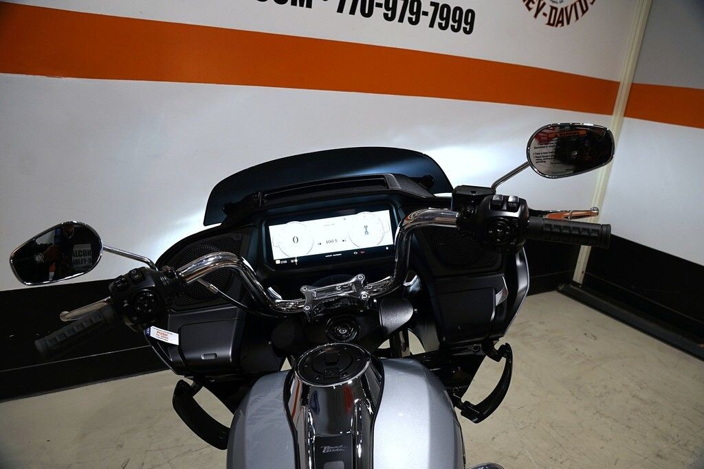 FLTRX 2025 Road Glide - Photo 8