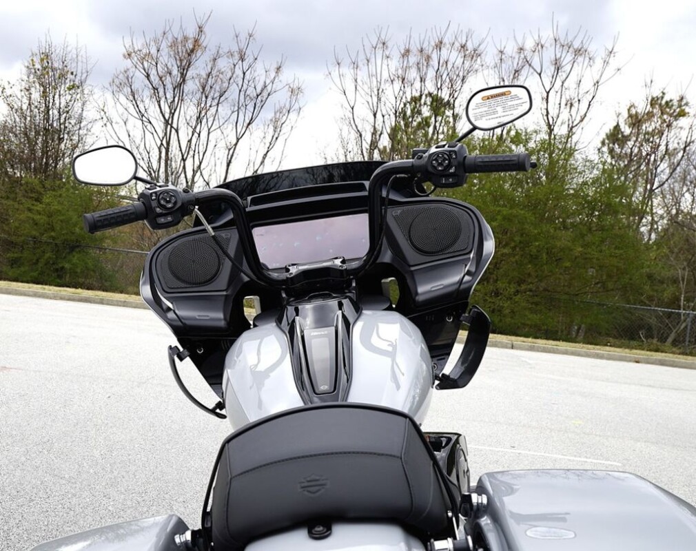 FLTRX 2025 Road Glide - Photo 6