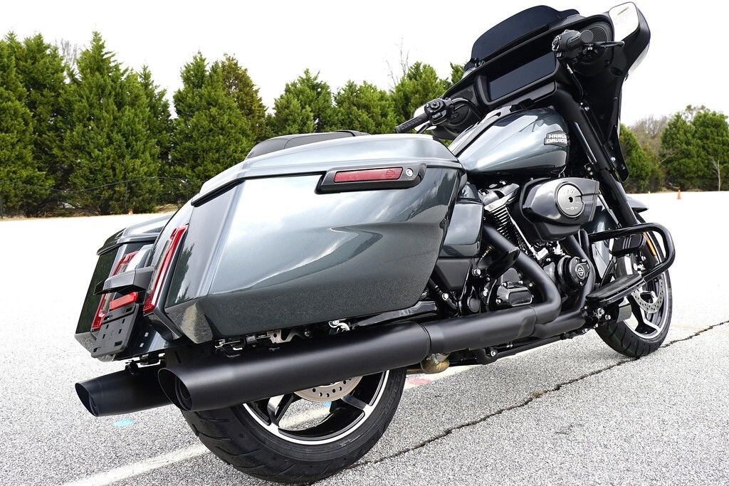 FLHX 2025 Street Glide - Photo 8
