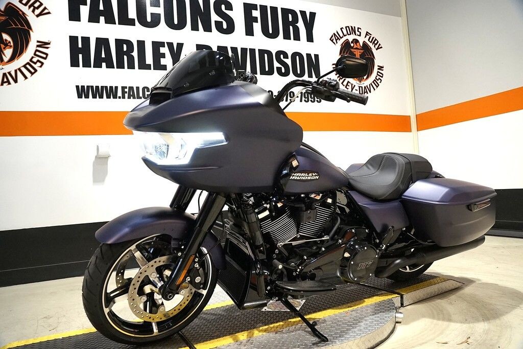 FLTRX 2025 Road Glide - Photo 8