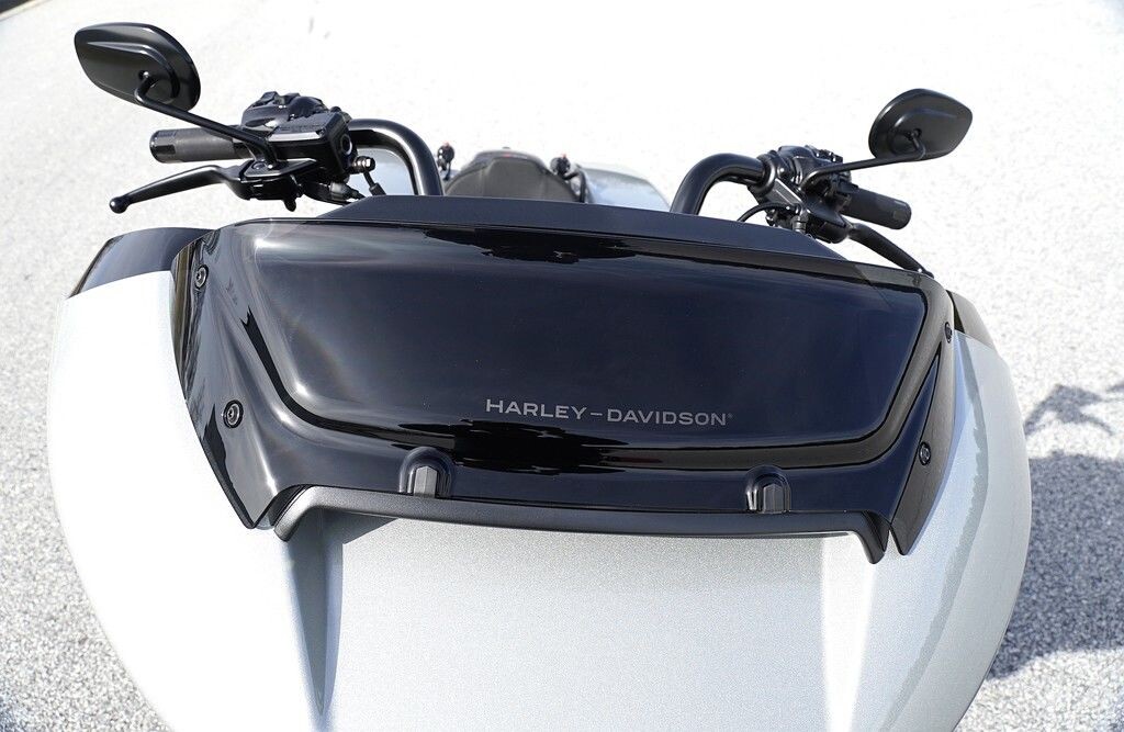 FLTRXSTSE 2025 CVO Road Glide ST - Photo 6