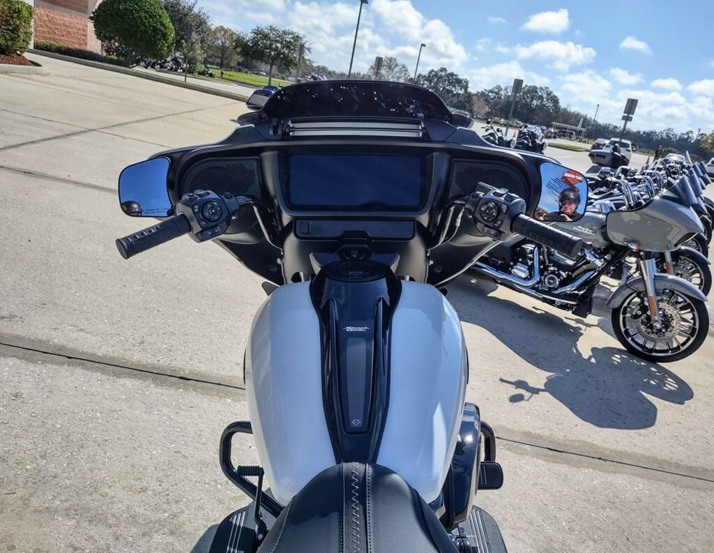 Street Glide - Photo 6