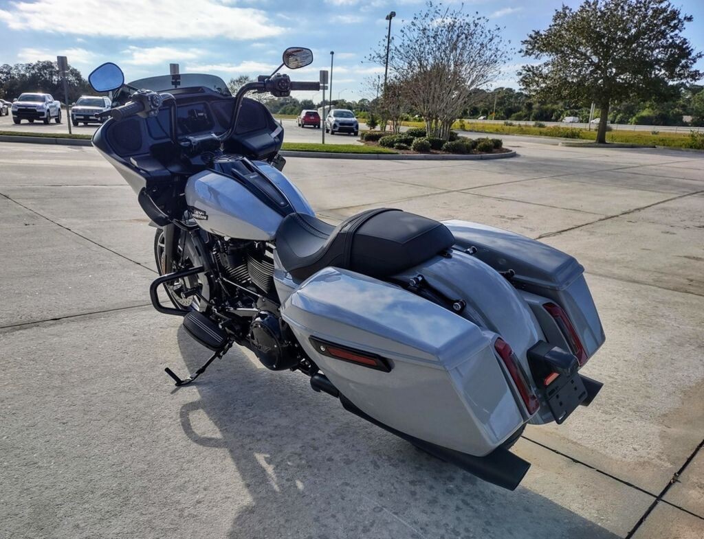 Road Glide - Photo 7