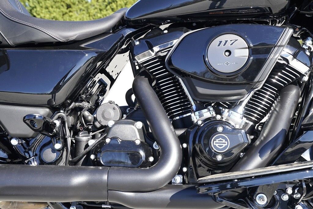 FLTRX 2025 Road Glide - Photo 3