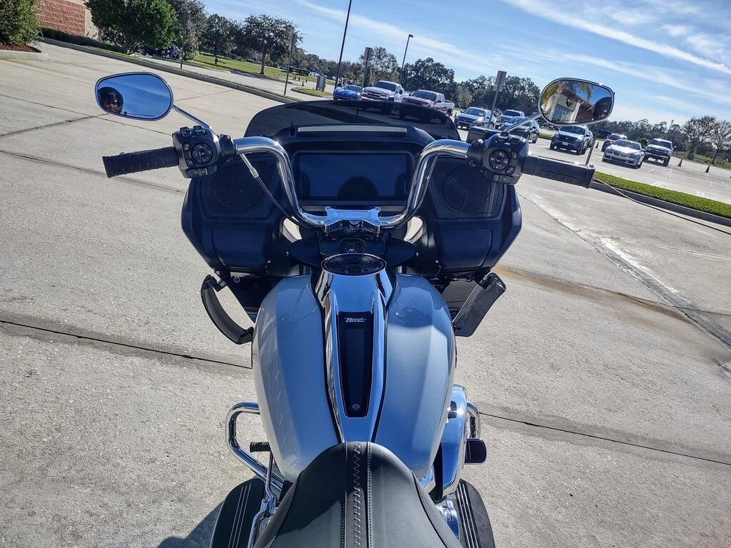 Road Glide - Photo 6