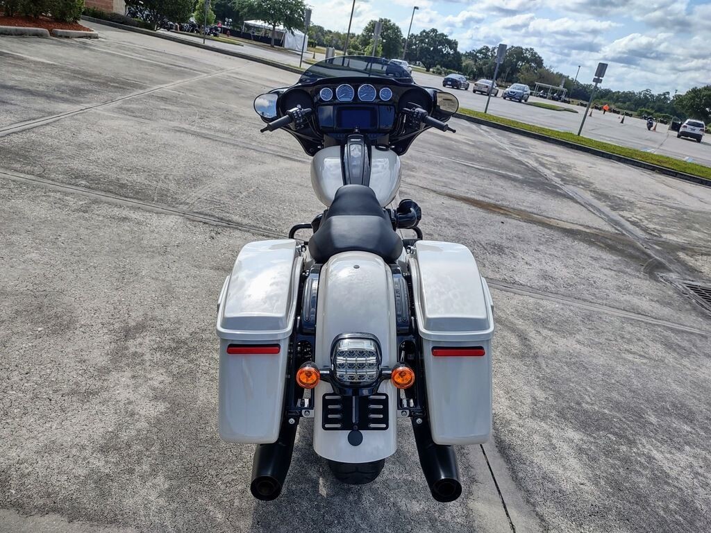Street Glide ST - Photo 4