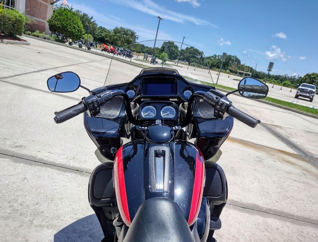 Road Glide Limited - Photo 6