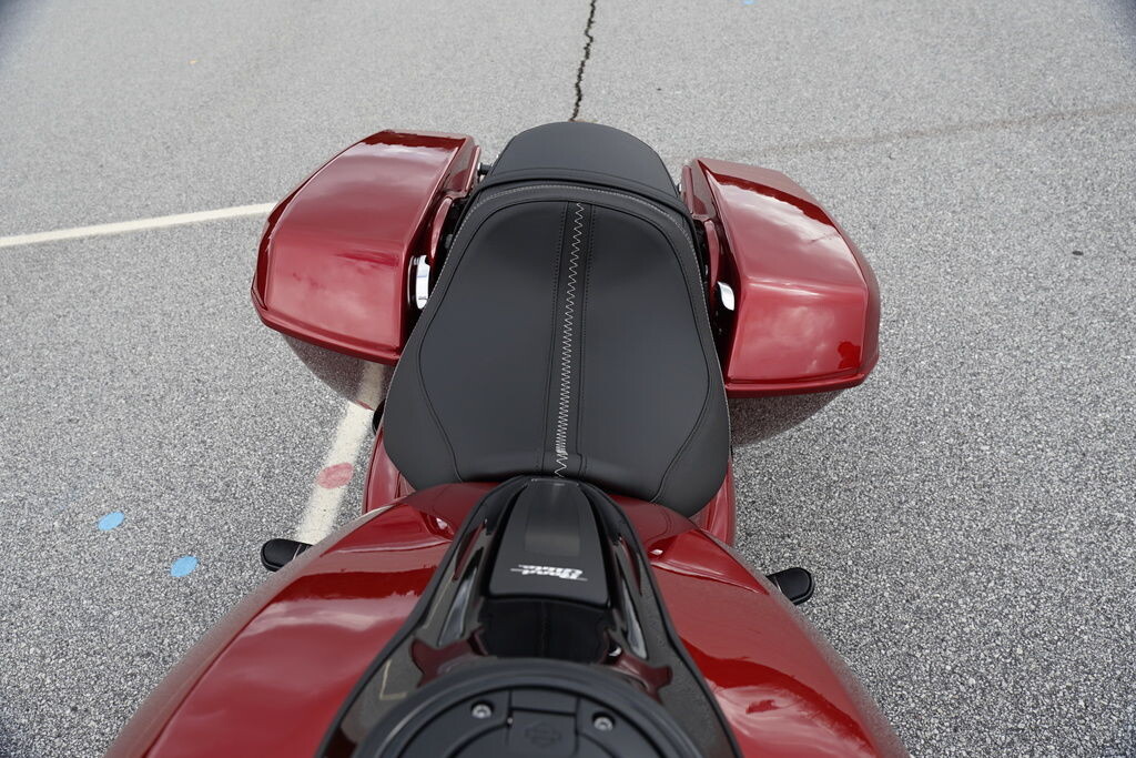 FLTRX 2025 Road Glide - Photo 6