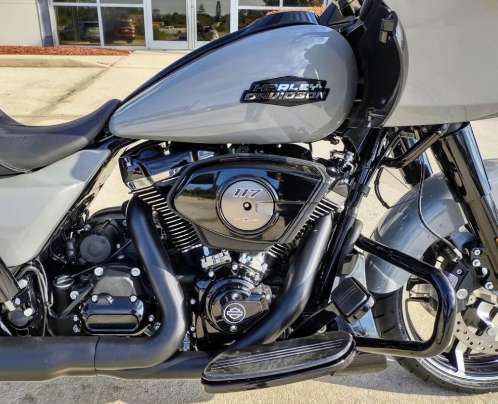 Road Glide - Photo 3