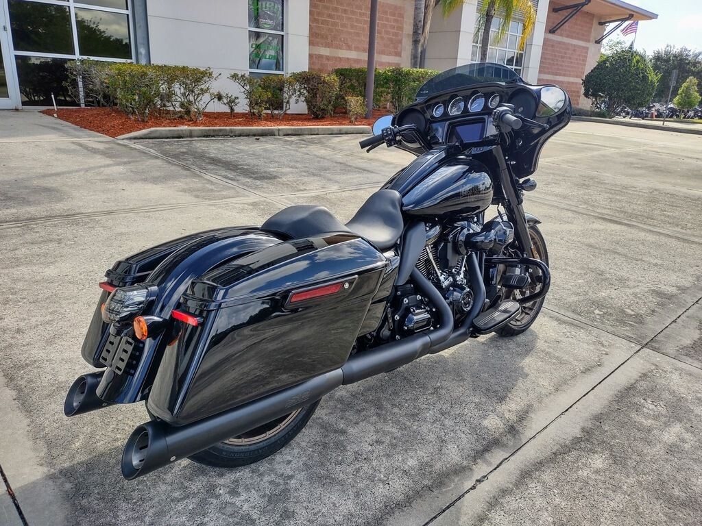 Street Glide ST - Photo 3