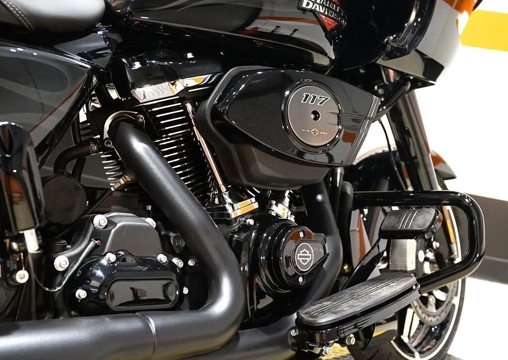 FLTRX 2025 Road Glide - Photo 6