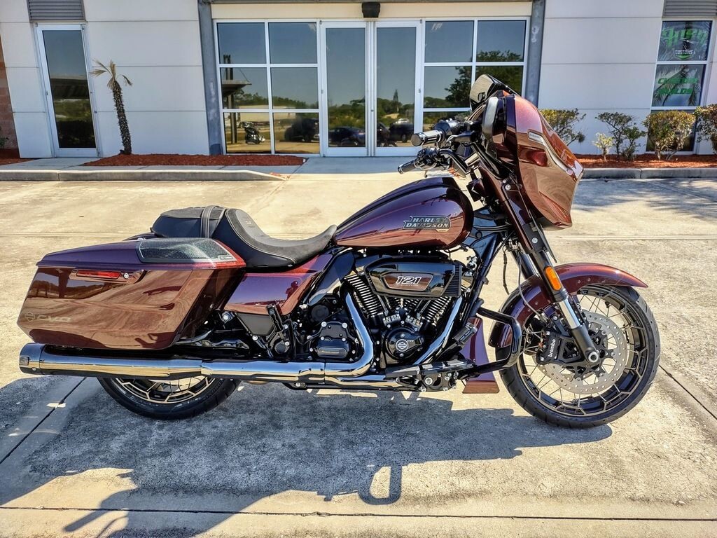 CVO Street Glide - Photo 2
