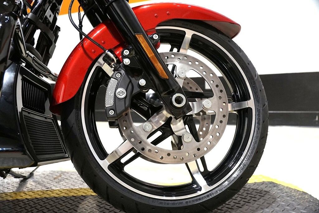 FLHX 2025 Street Glide - Photo 7