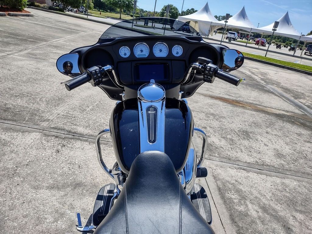 Street Glide - Photo 5