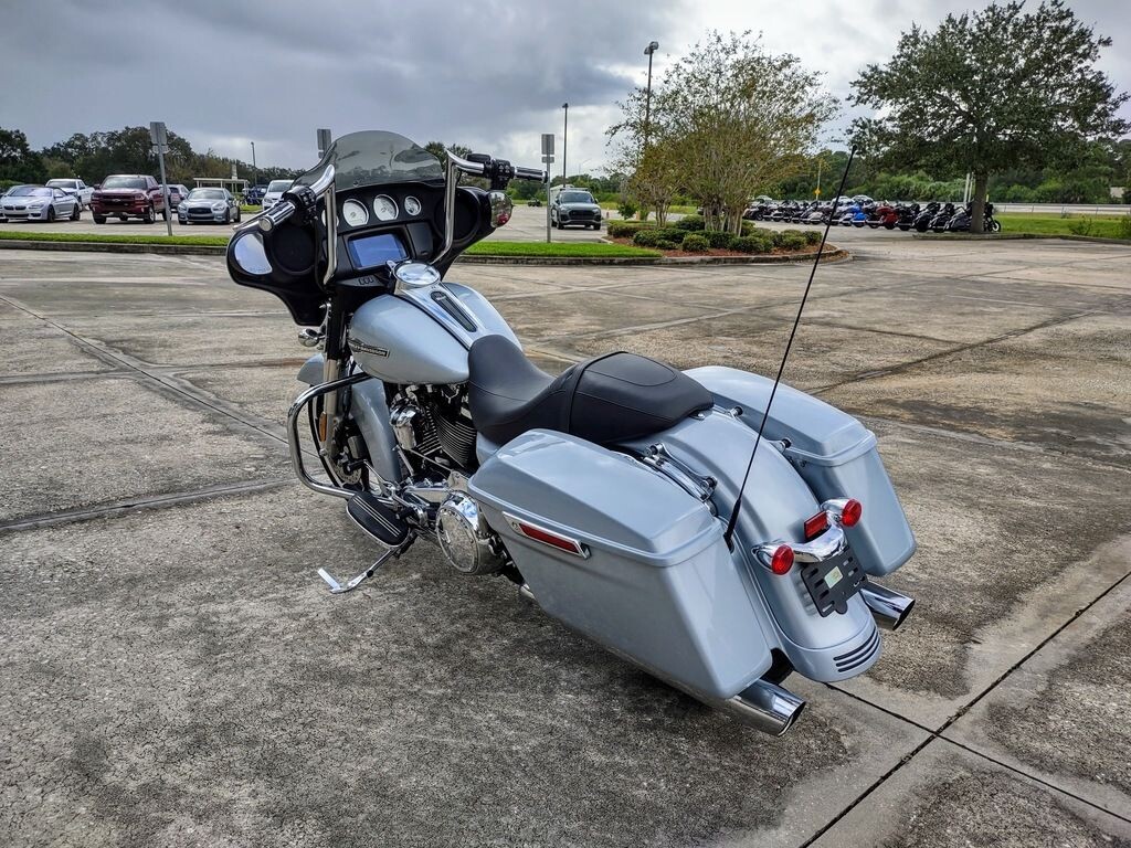 Street Glide - Photo 7