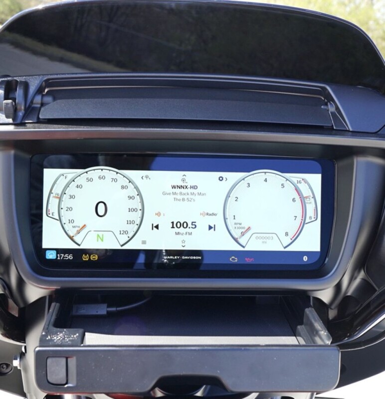 FLHX 2025 Street Glide - Photo 6