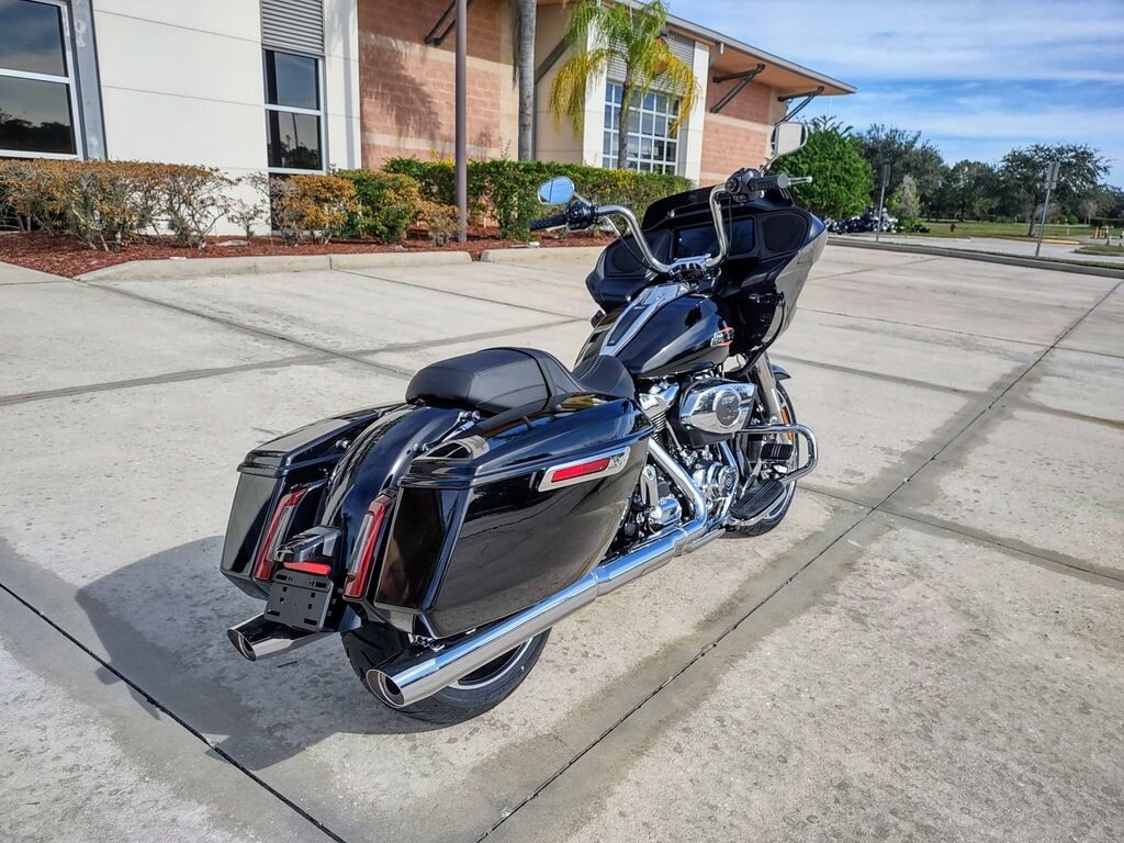 Road Glide - Photo 4