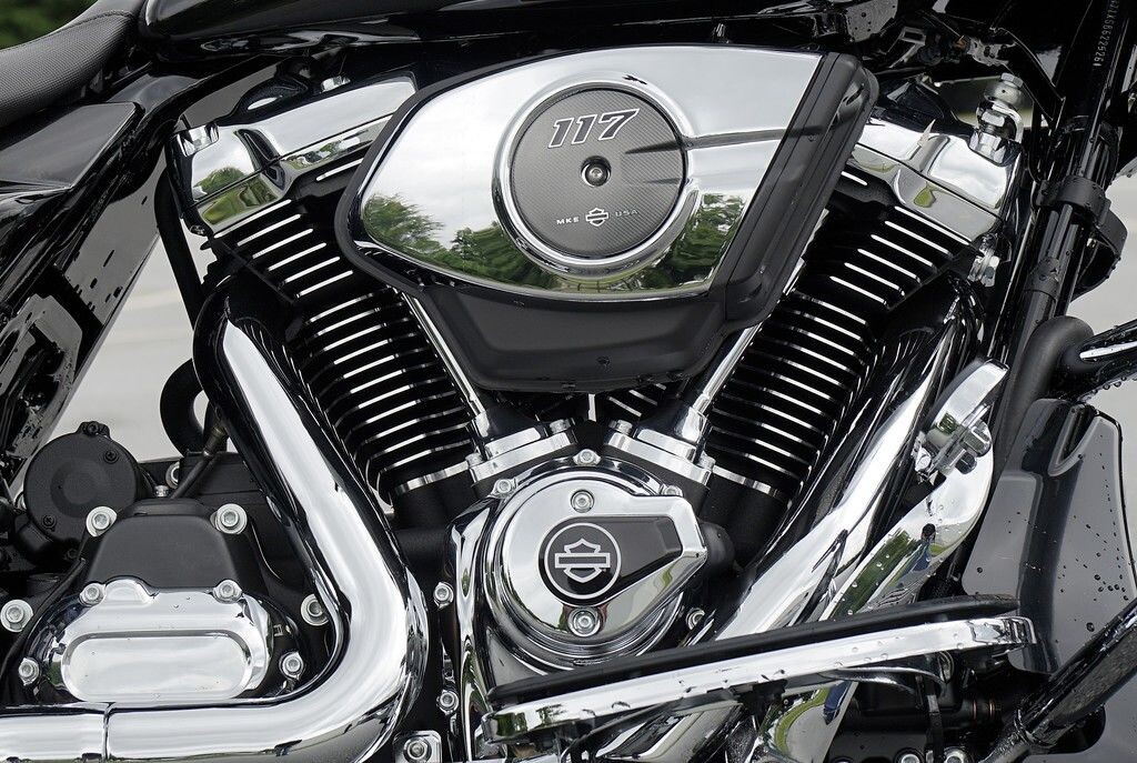 FLTRX 2025 Road Glide - Photo 8