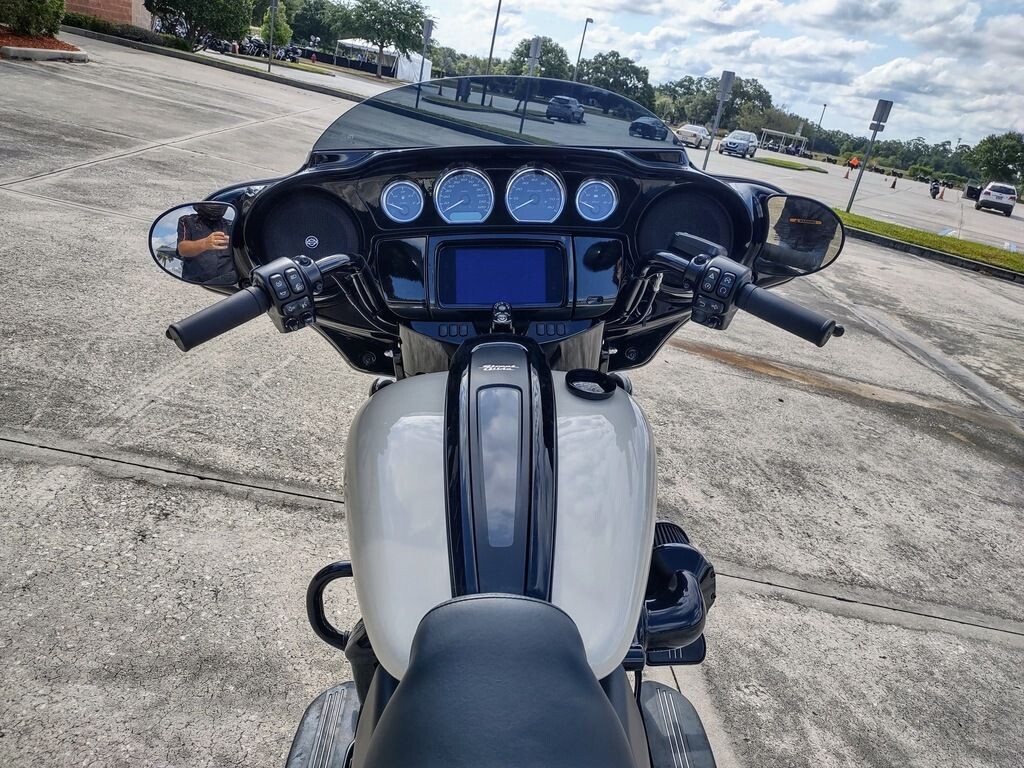 Street Glide ST - Photo 5