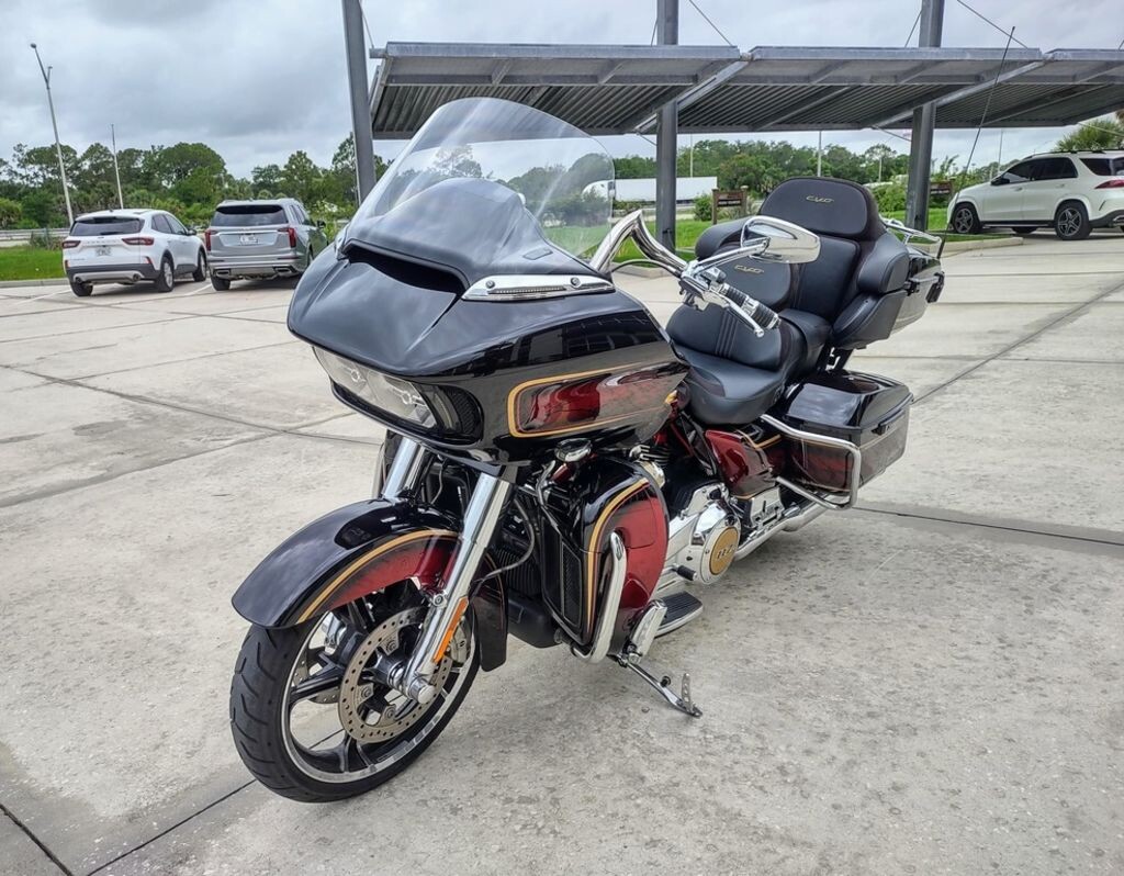 Road Glide LTD Anniversary - Photo 9