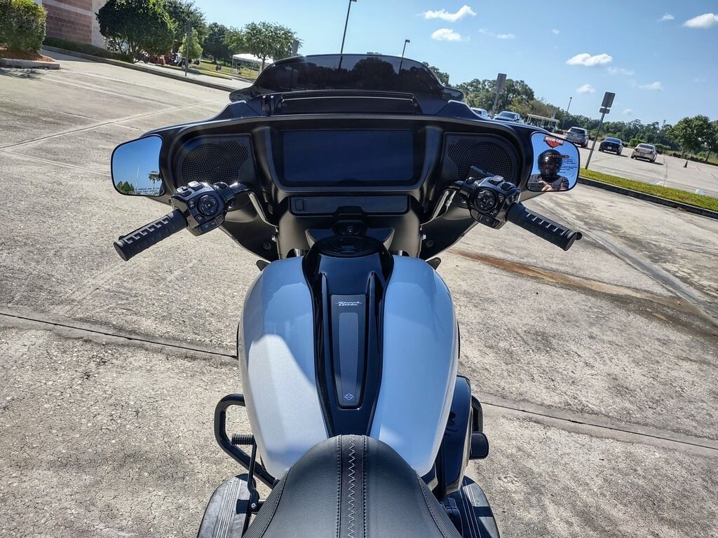 Street Glide - Photo 5