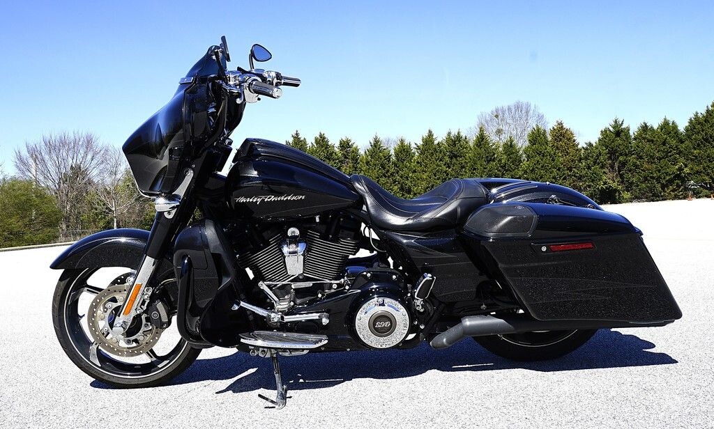 FLHXSE 2017 CVO Street Glide - Photo 10