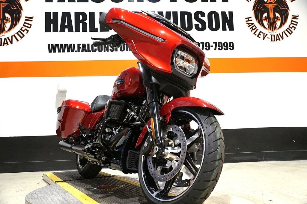 FLHX 2025 Street Glide - Photo 8