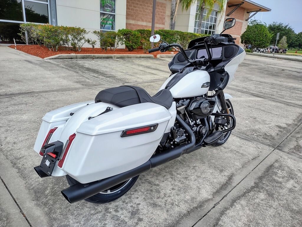 Road Glide - Photo 4