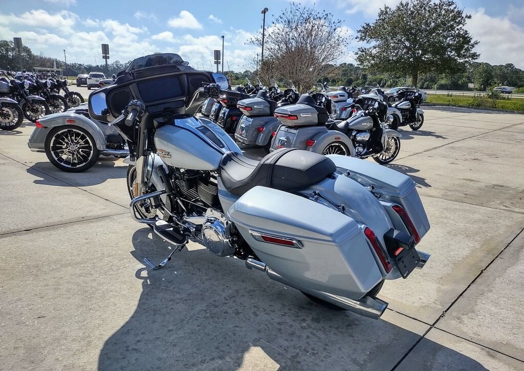 Street Glide - Photo 6