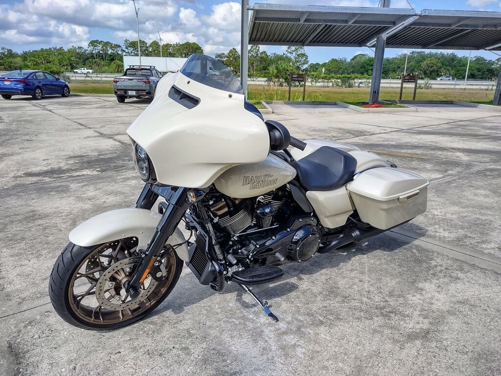 Street Glide ST - Photo 7
