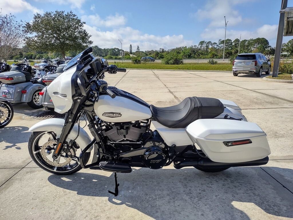 Street Glide - Photo 8