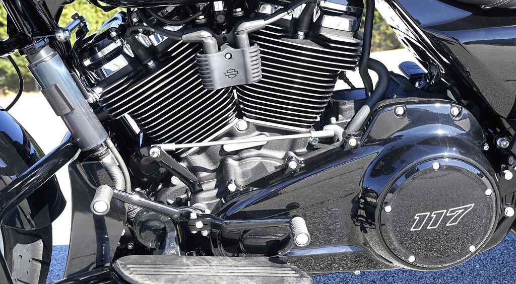 FLTRX 2025 Road Glide - Photo 7
