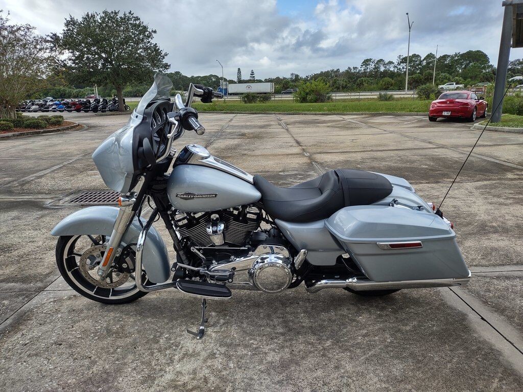 Street Glide - Photo 8