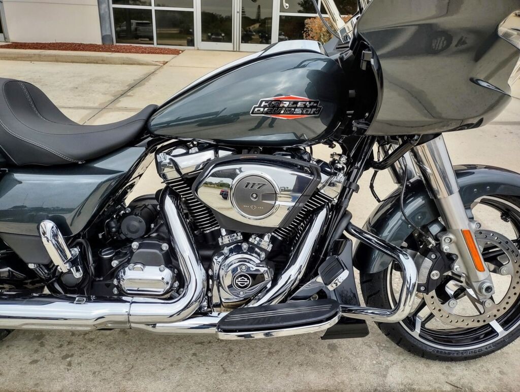 Road Glide - Photo 3