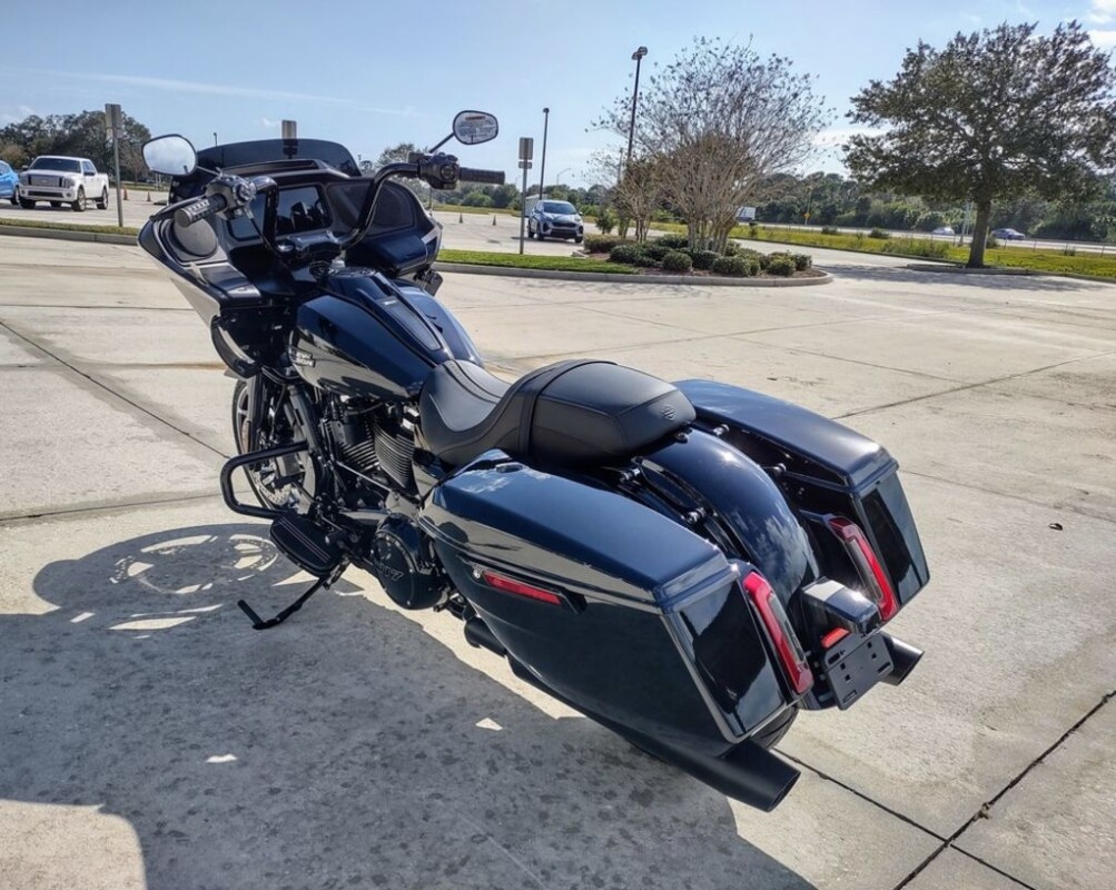 Road Glide - Photo 7