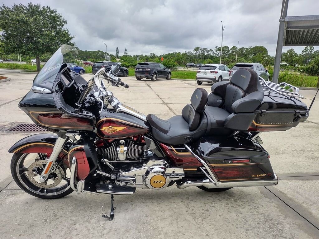 Road Glide LTD Anniversary - Photo 8