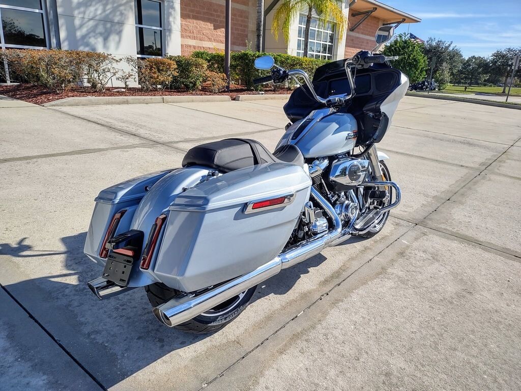 Road Glide - Photo 4