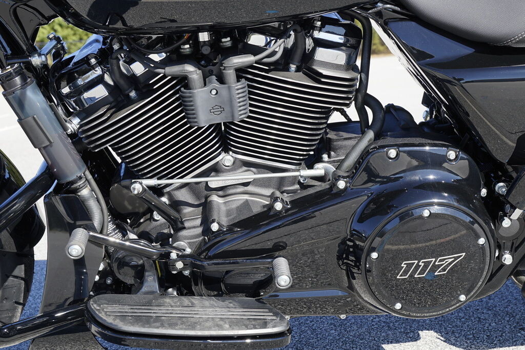 FLHX 2025 Street Glide - Photo 6