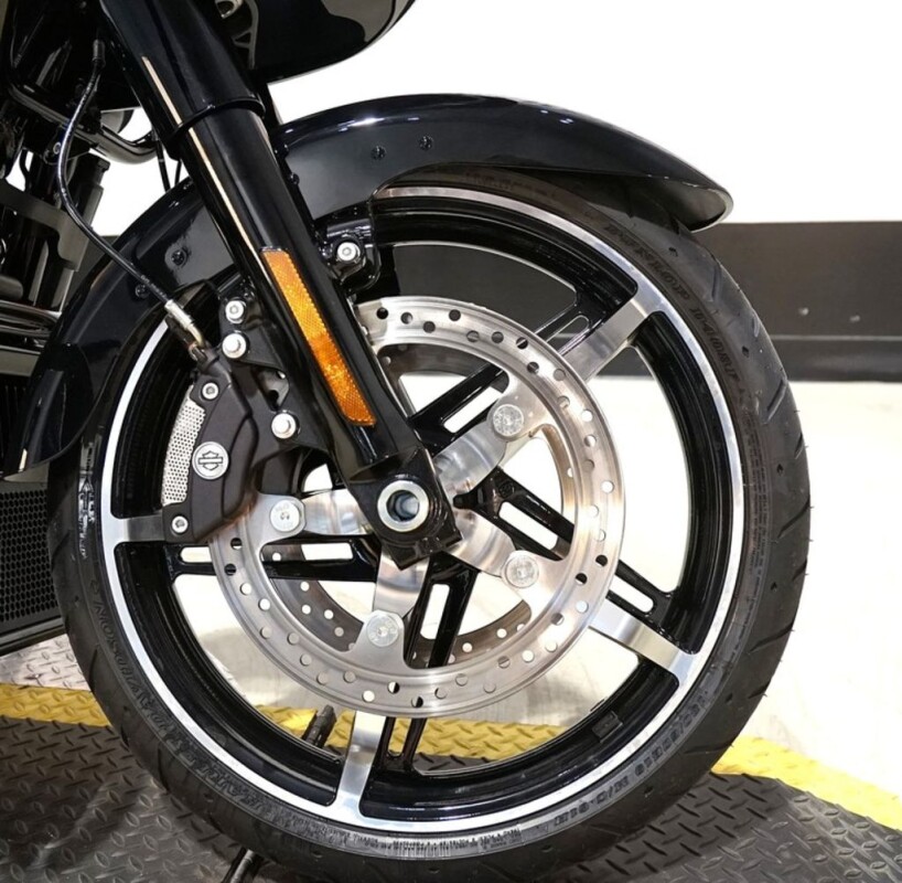 FLTRX 2025 Road Glide - Photo 8